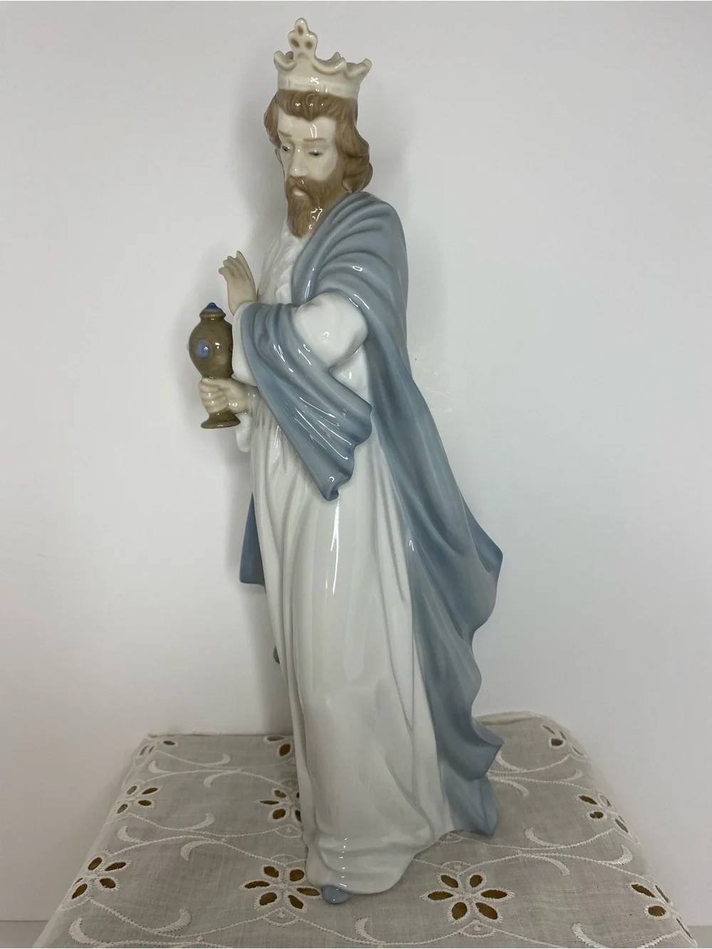 Nap by Lladro Nativity Porcelain Figurine KING GASPAR WITH CUP Christmas 00412